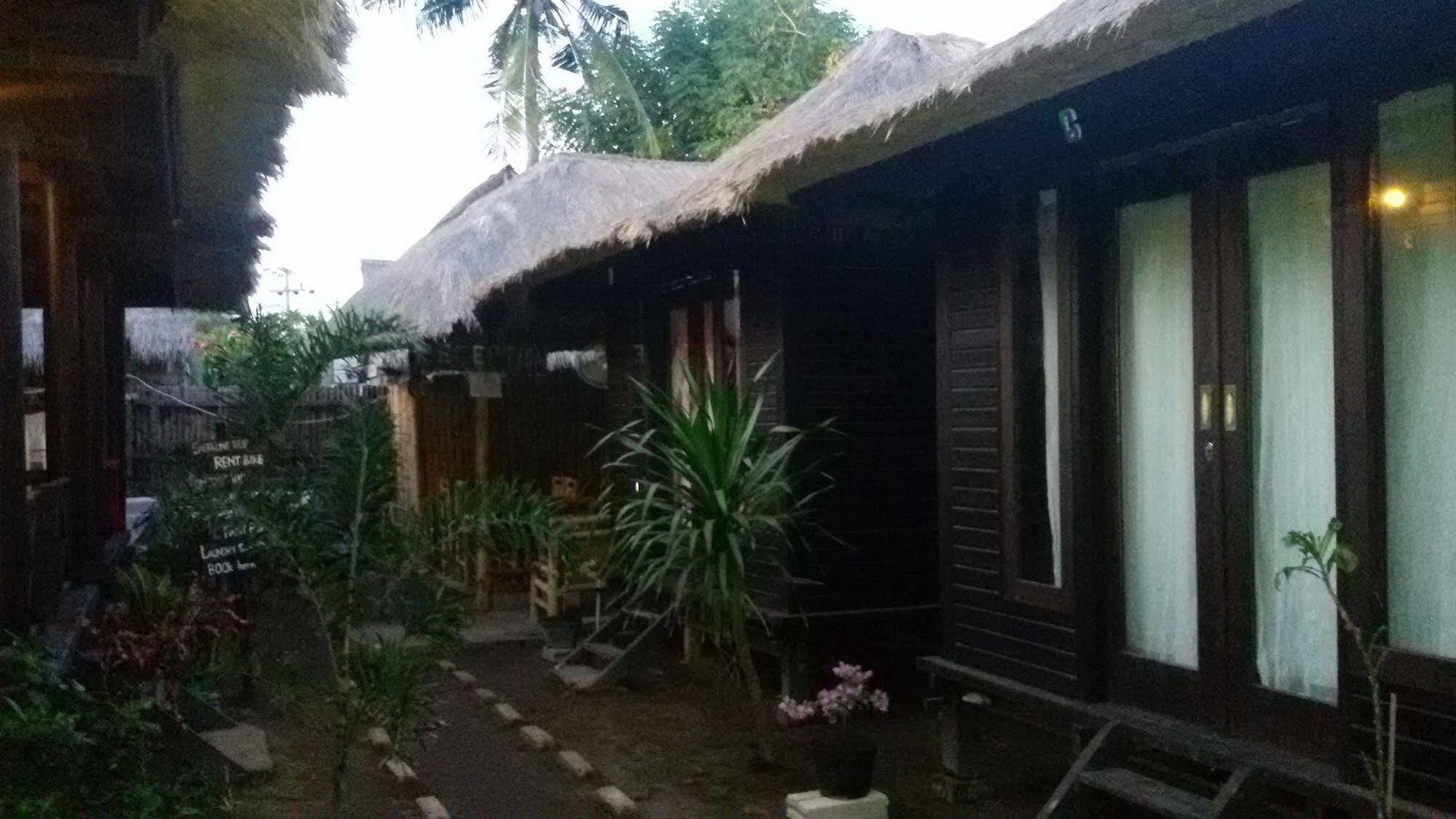 Mosaix Gili Bungalows Gili Trawangan Buitenkant foto